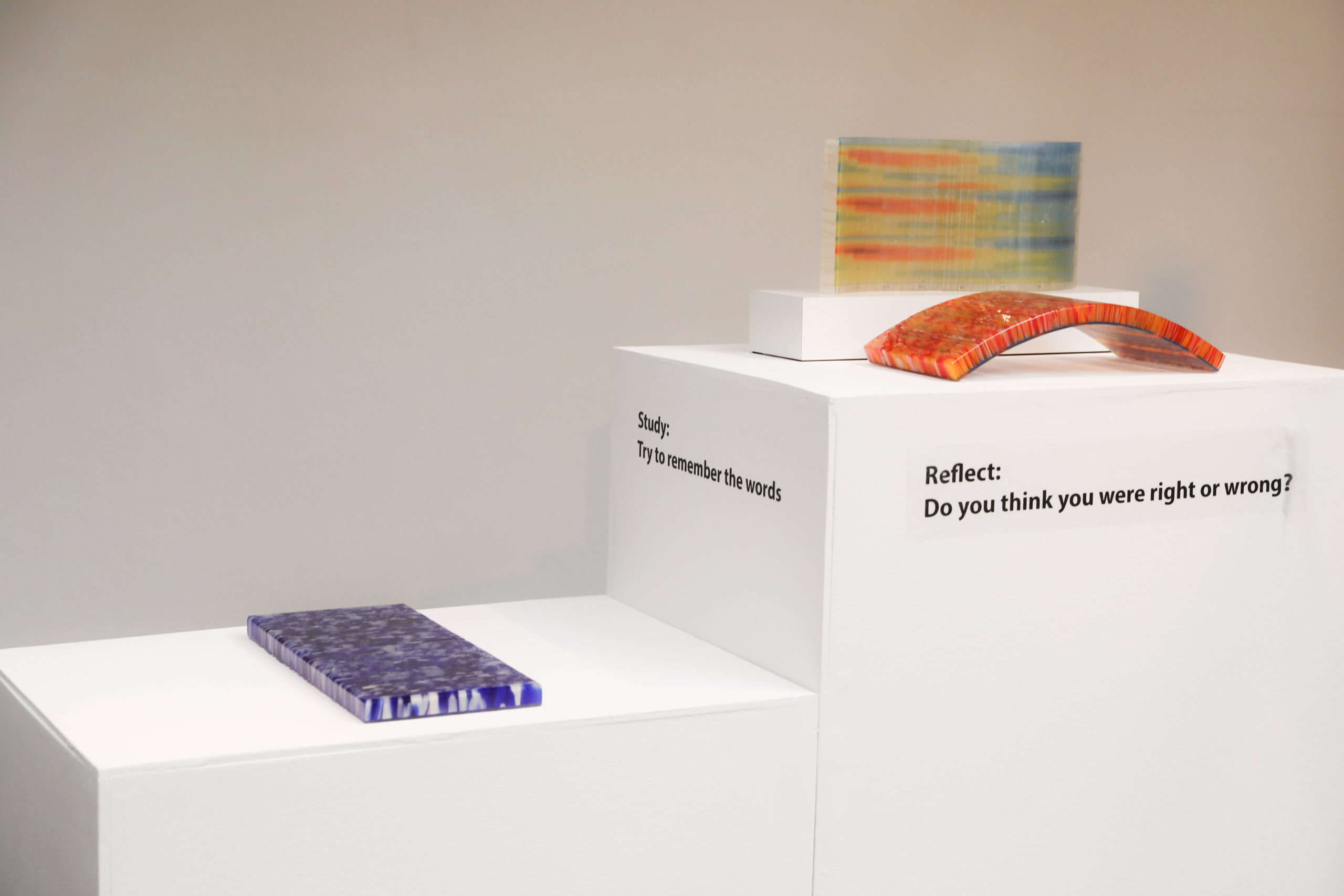 Metacognition in Glass art installation by Cathryn Shilling